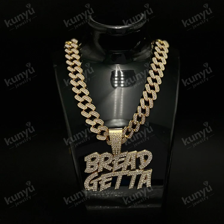 Pandantiv cu scrisoare personalizat Pandantiv cu scrisoare personalizat