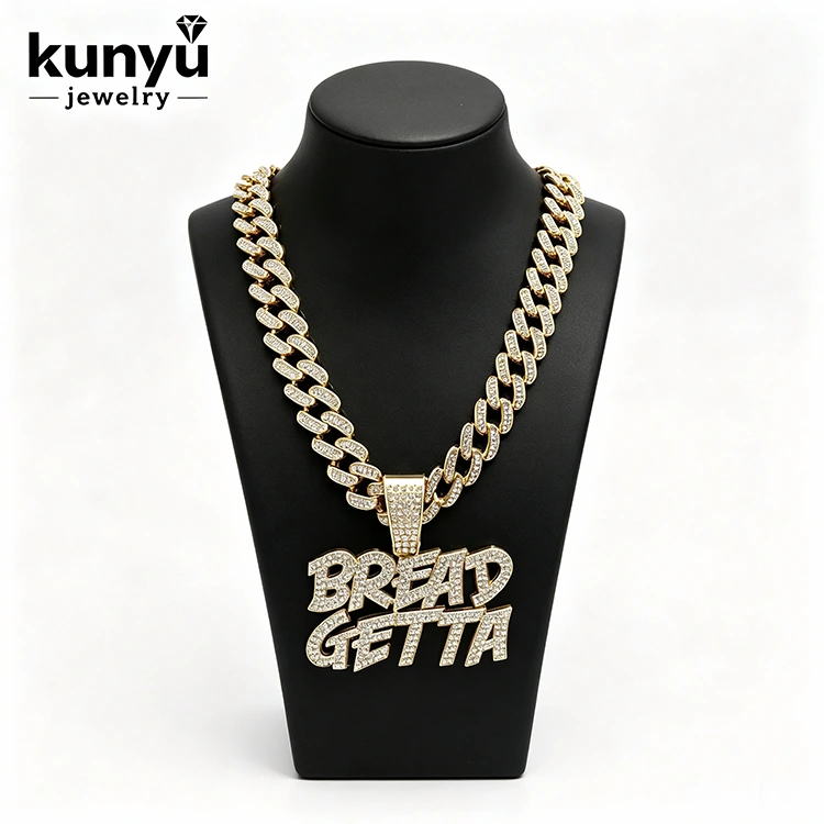 Pandantiv cu scrisoare personalizat Pandantiv cu scrisoare personalizat