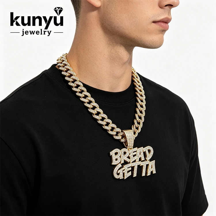 Pandantiv cu scrisoare personalizat