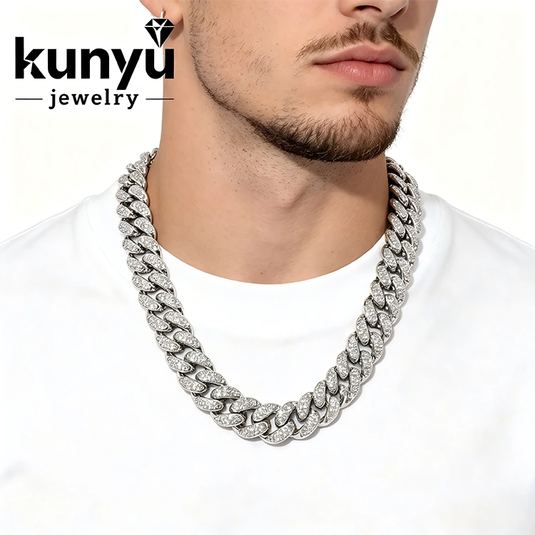 Colier hip hop cu diamante Colier hip hop cu diamante