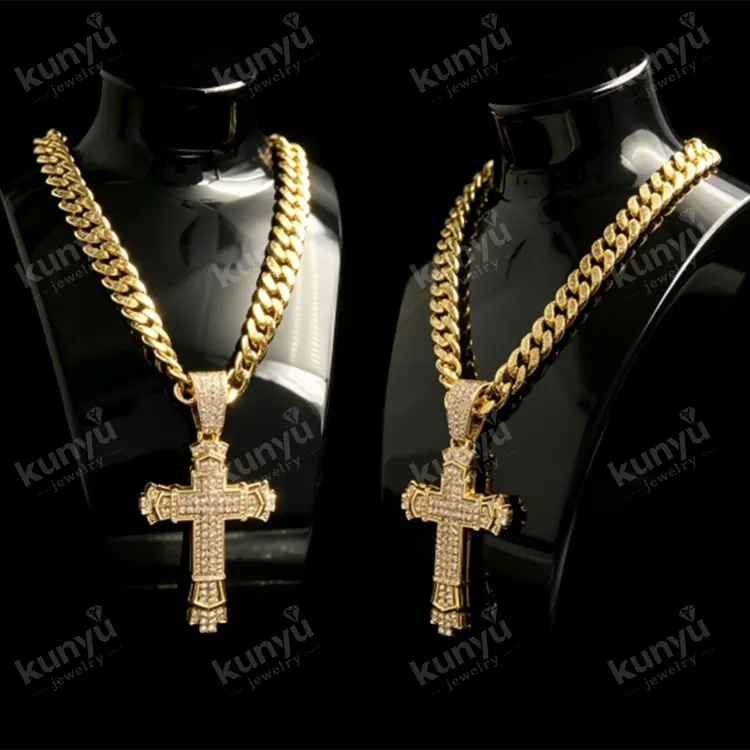 Pandantiv hip hop placat cu aur
